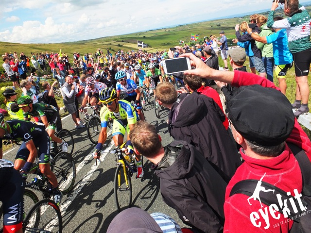 Tour De France - Picture of cyclist assent up Holme Moss